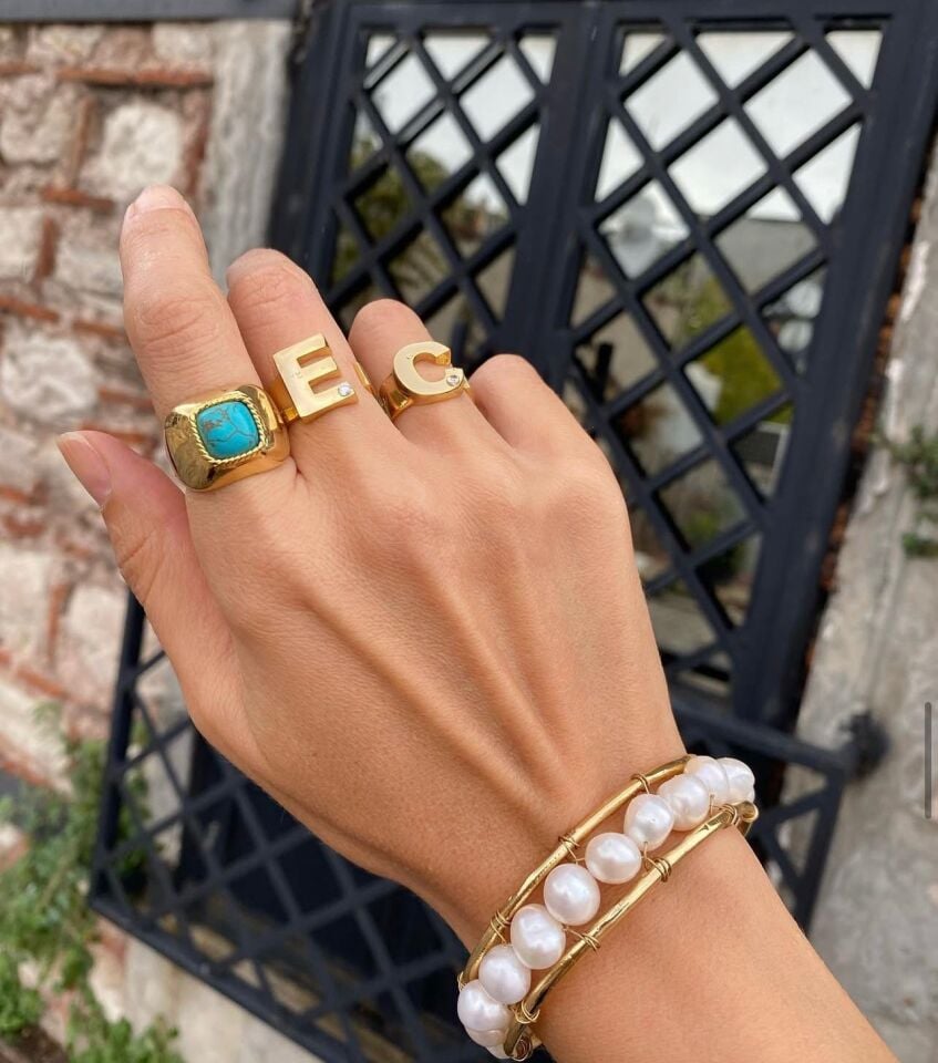 ALTIN KAPLAMA TAŞLI HARF YÜZÜK